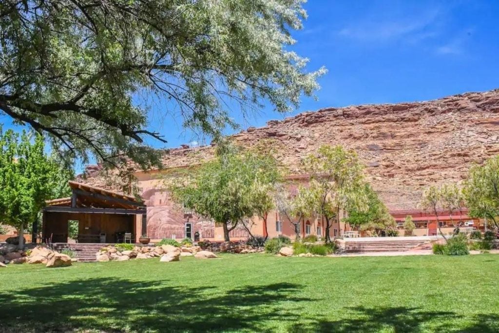 Aarchway Inn hotel in Moab, Utah near Arches National Park