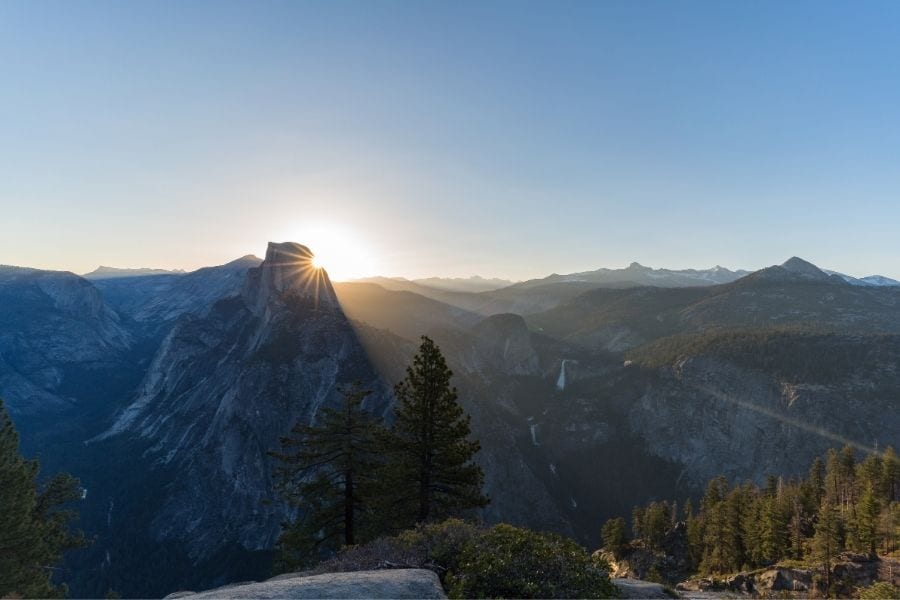 Glacier Point sunrise in Yosemite National Park