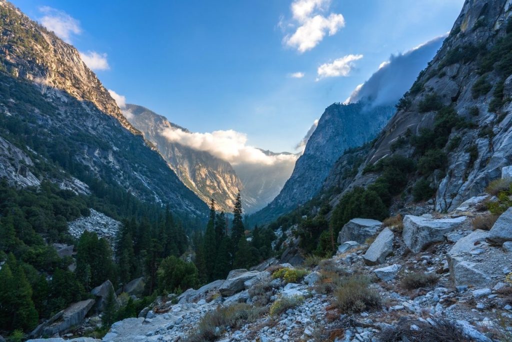 Trail to Mist Falls in Kings Canyon National Park