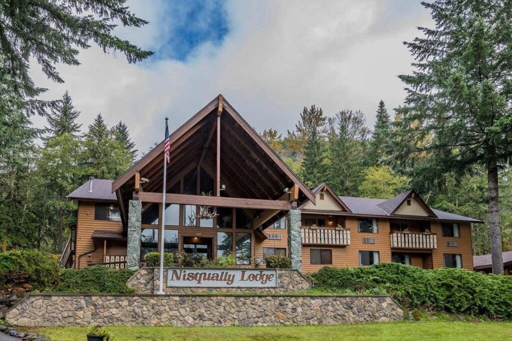 Nisqually Lodge near Mount Rainier National Park