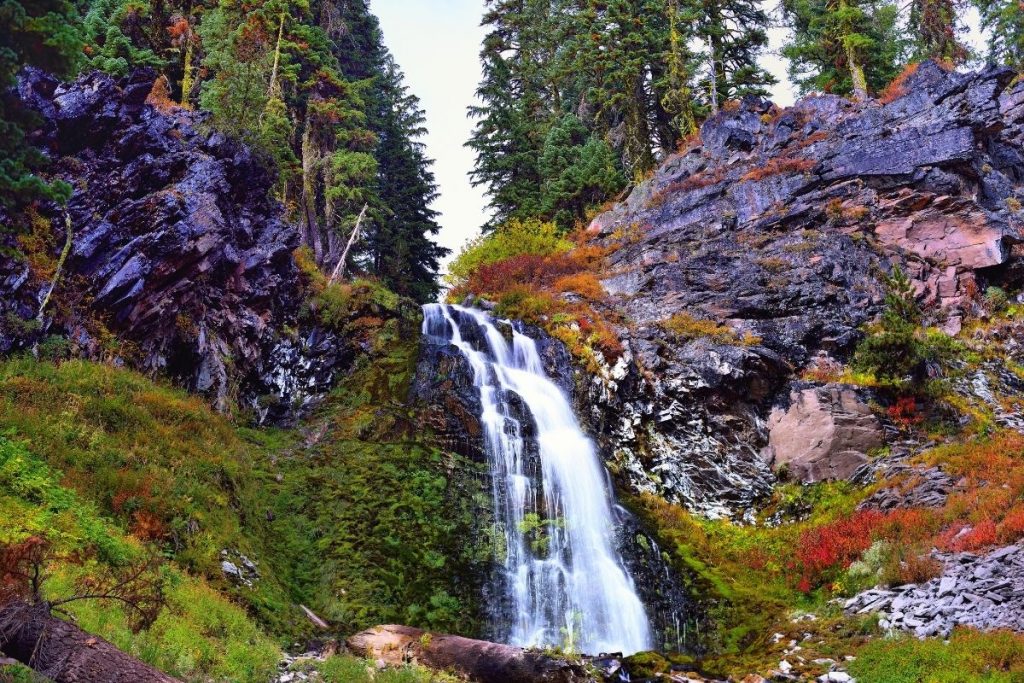 Plaikni Falls Trail in Crater Lake National Park