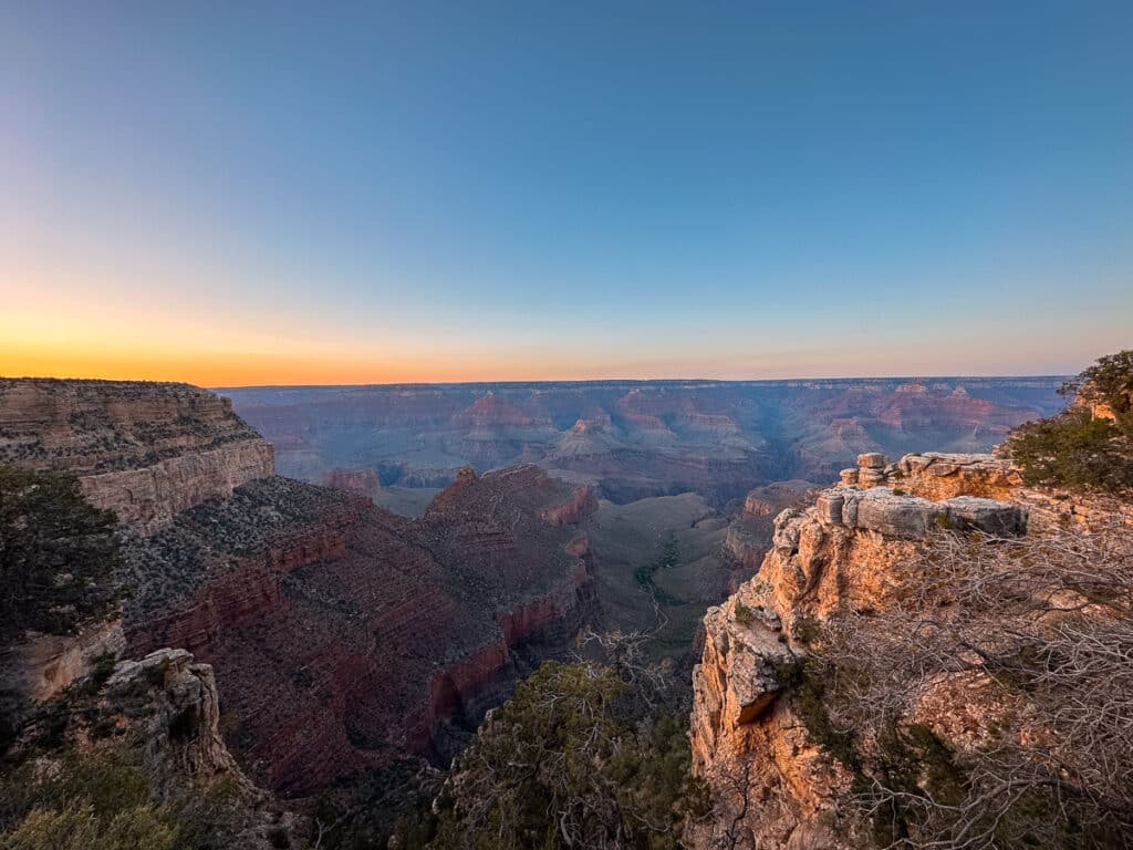 Sunset along the Rim Trail in the Grand Canyon South Rim