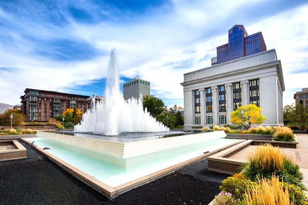 Fountain and buildings surrounding Temple Square in Salt Lake City