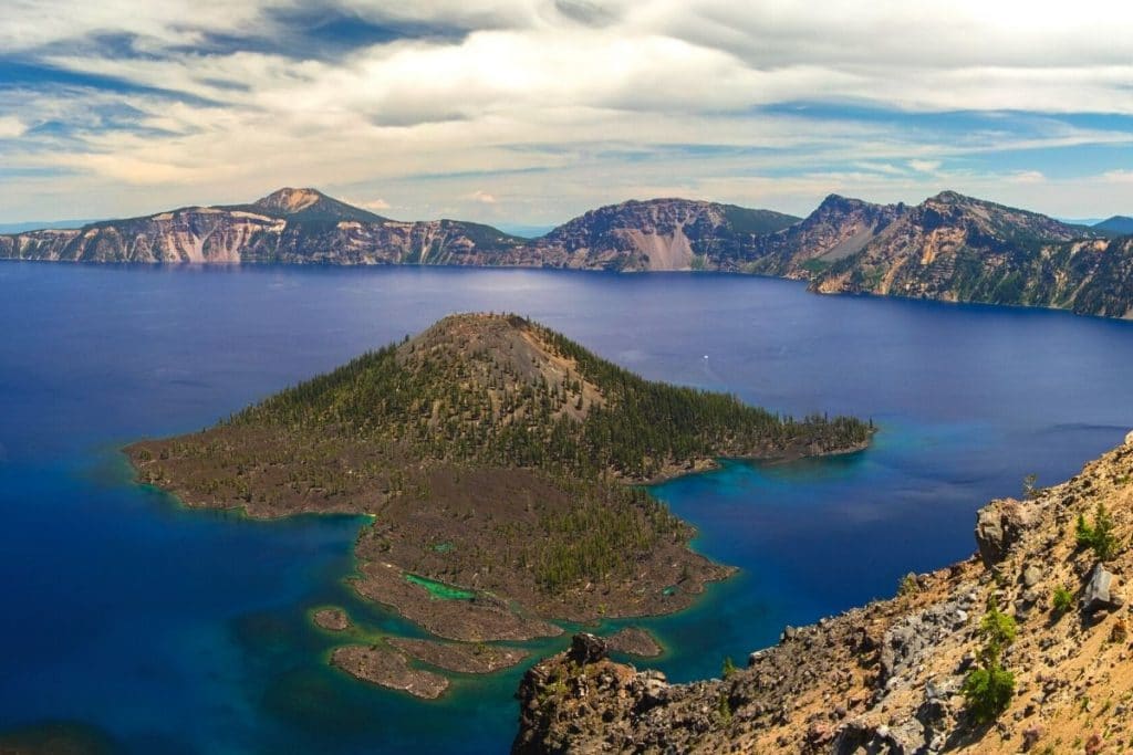 Watchman Peak Overlook in Crater Lake National Park